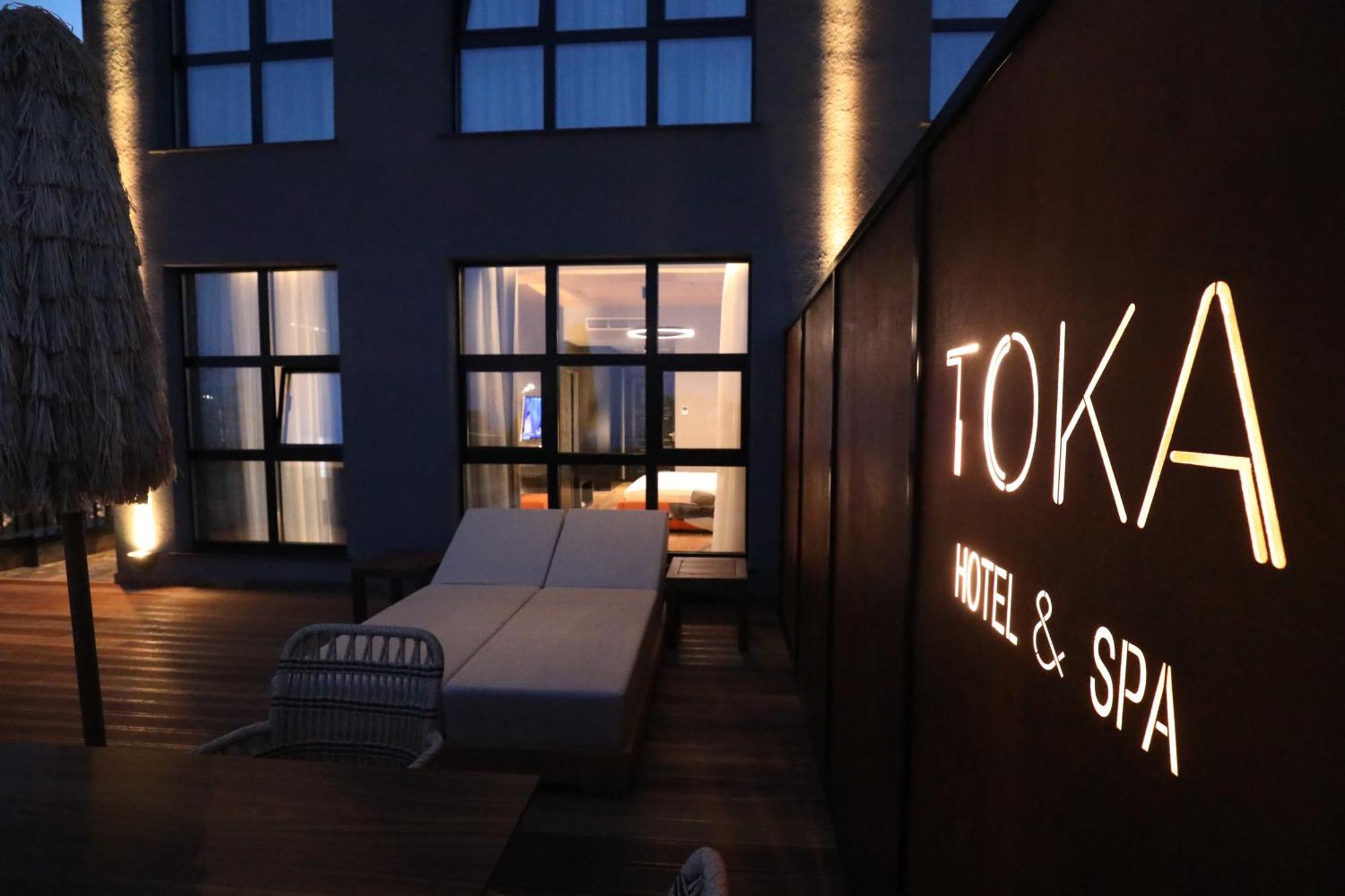 Toka Hotel Restaurant Udenisht Exterior foto