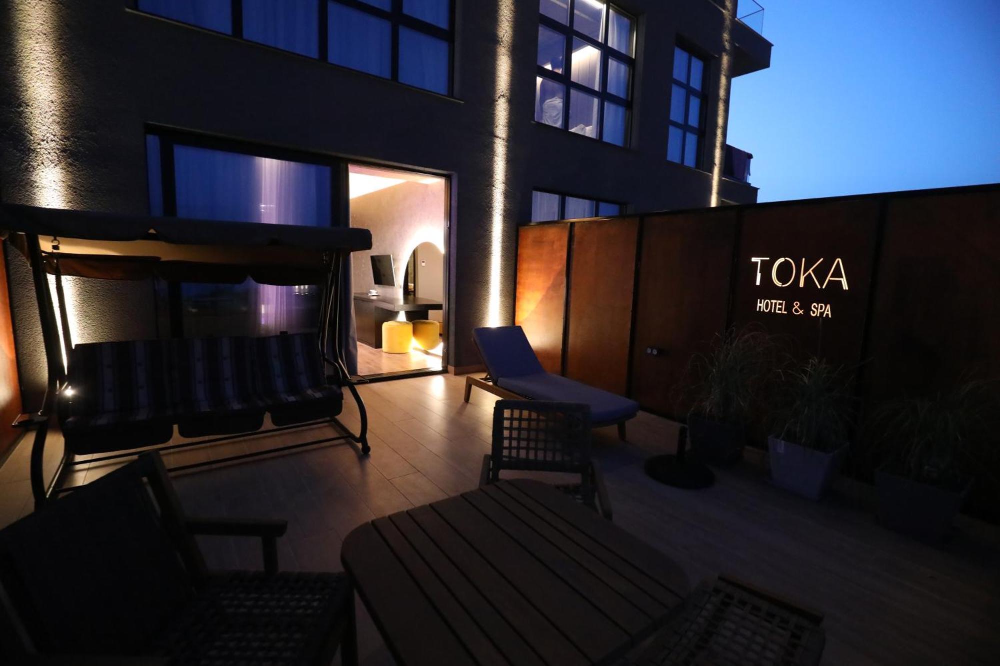 Toka Hotel Restaurant Udenisht Exterior foto